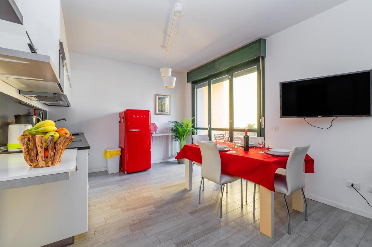 Parma Residential Apartment Con Balcone Luaran gambar