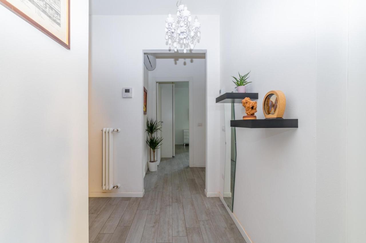 Parma Residential Apartment Con Balcone Luaran gambar