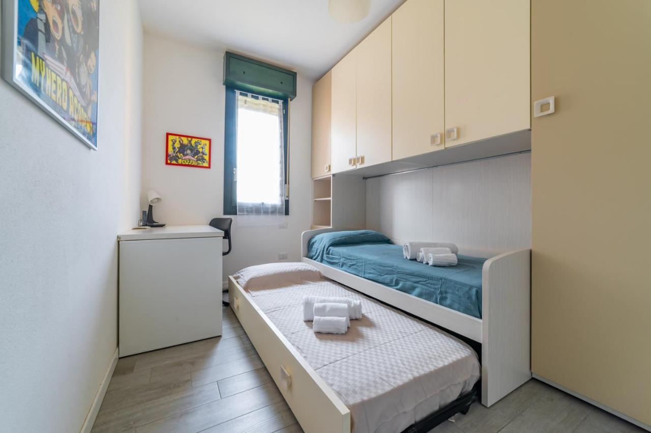 Parma Residential Apartment Con Balcone Luaran gambar