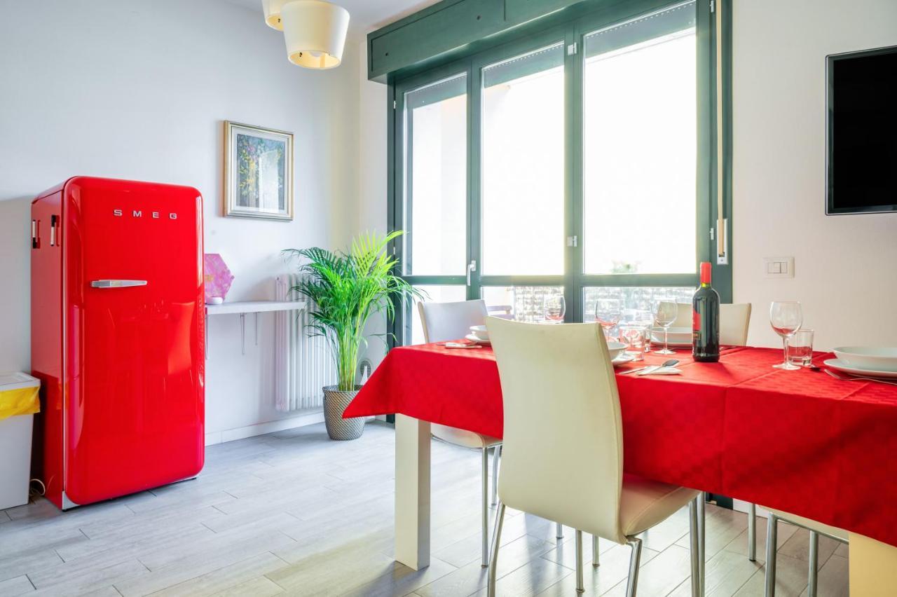 Parma Residential Apartment Con Balcone Luaran gambar
