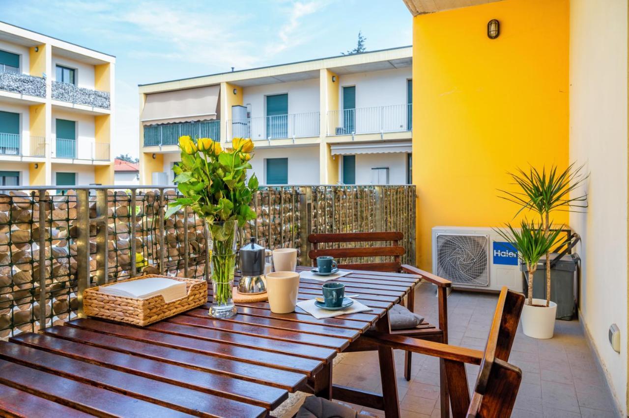 Parma Residential Apartment Con Balcone Luaran gambar