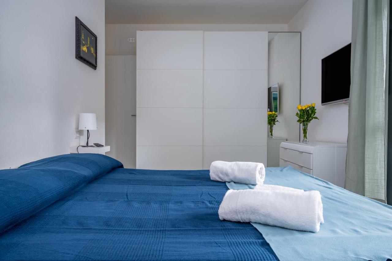 Parma Residential Apartment Con Balcone Luaran gambar