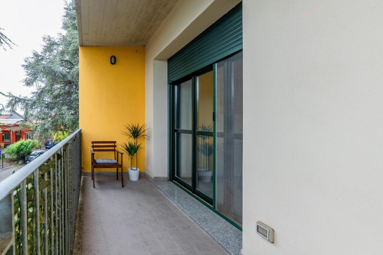 Parma Residential Apartment Con Balcone Luaran gambar