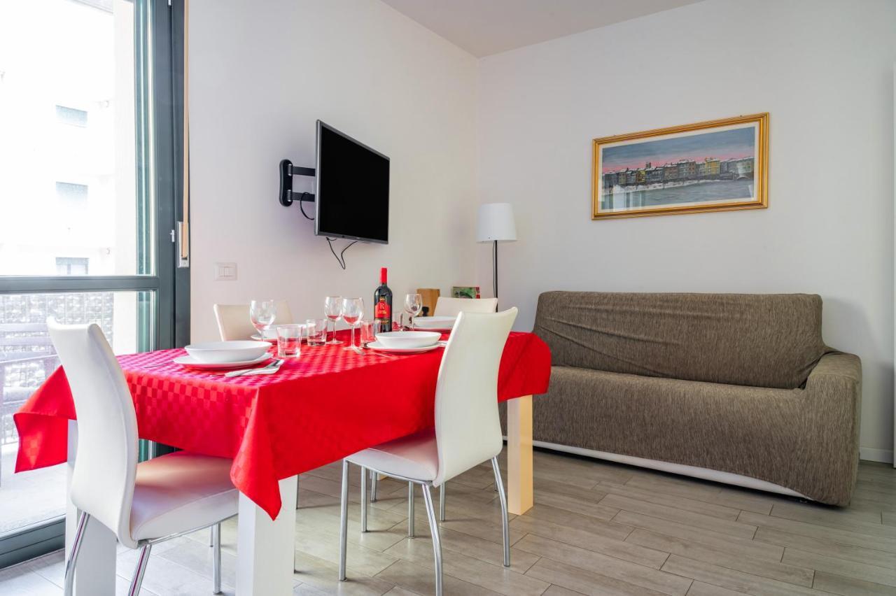Parma Residential Apartment Con Balcone Luaran gambar
